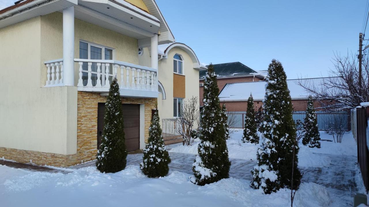 Villa Дом С Бассейном И Сауной Boryspilʼ Esterno foto
