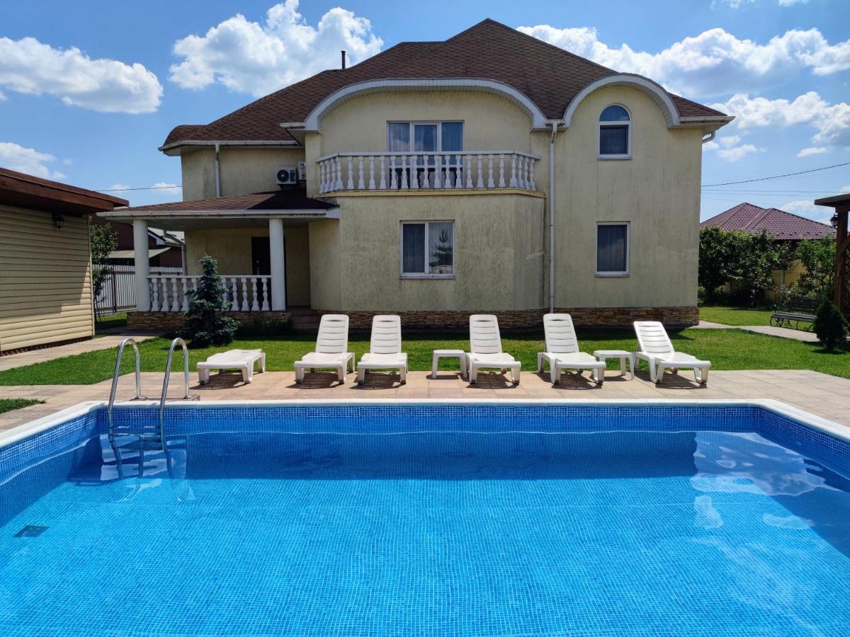 Villa Дом С Бассейном И Сауной Boryspilʼ Esterno foto